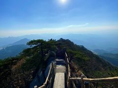 -罗田薄刀峰风景区