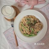 芦笋培根奶油意面 