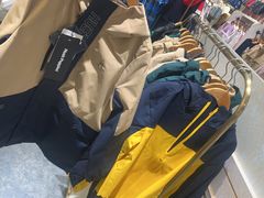 -燕莎奥特莱斯购物中心