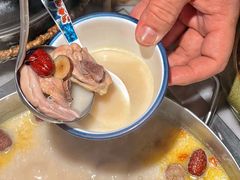 -尚尚仙·酸汤猪手·猪肚鸡火锅(华联万柳购物中心店)