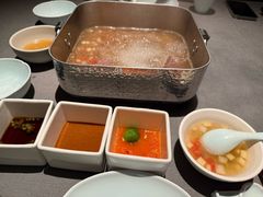-左庭右院鲜牛肉火锅黑金店(陆家嘴中心店)
