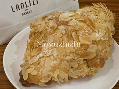 -LANLIZI BAKERY(COSMO店)