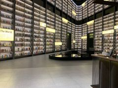 -上海虹桥中心爱琴海亚朵S酒店