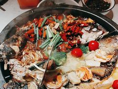 -鸣记脆皮烤鱼·海鲜烤鱼(三八广场店)