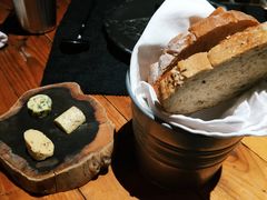 餐前包-AZUL by FUEL蓝色·法式酒馆(琶醍店)