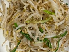 豆芽炒肉-老昌春饼(中央大街店)