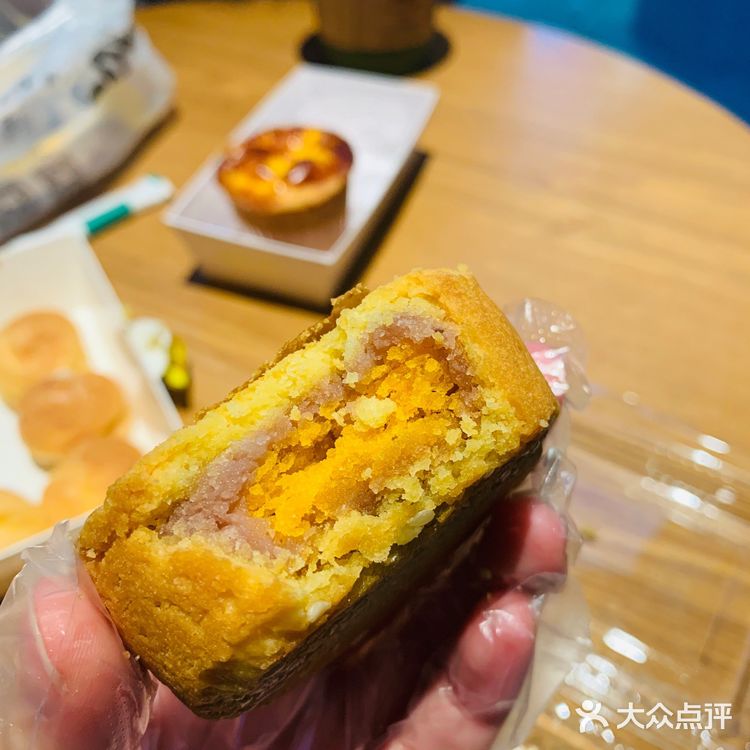 亲测好吃😋鲍师傅的盘塔可以冲[胜利]泡芙也冲啊