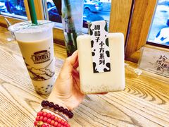 鲜奶版甜醅子小方-放哈·甜醅子奶茶创造者(正宁路店)