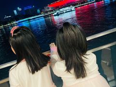 -黄浦江游览十六铺3号码头网红自助餐