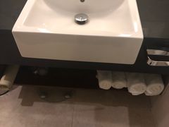 -上海浦东假日酒店
