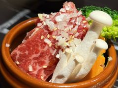 -山川小町·极番烧肉(新地假日广场店)
