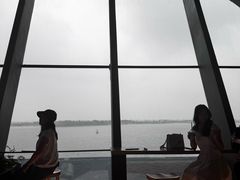 -抱抱地球咖啡馆(国家海洋博物馆店)