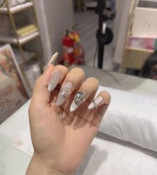 -今玥美甲美睫