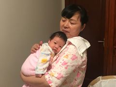 -爱的果实月嫂育婴师(世纪东方店)