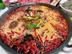 -渝嘴小老弟老火锅(华新村店)