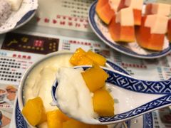 -广信牛奶甜品世家(台东店)