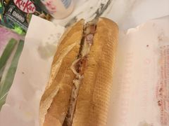 -Bánh Mì Huynh Hoa