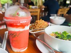 -Chom Cafe and Restaurant