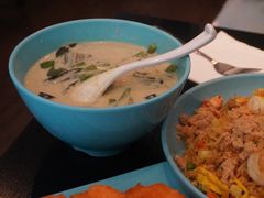 -URBAN SOI Thai Kitchen乐泰料理(长乐路店)