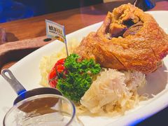 自酿啤酒脆皮烤猪肘-Ambra Haus琥珀屋精酿餐厅(宝山店)