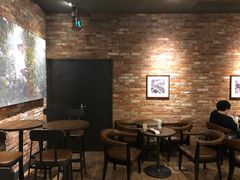 等位区-星巴克(苏州平江万达广场店)