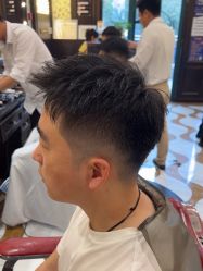 -东方先生国潮男士理发馆