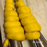 丹麦筒 准备材料：面粉 酵母（比例100:1）黄油