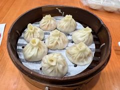 -莱莱小笼·乔艾