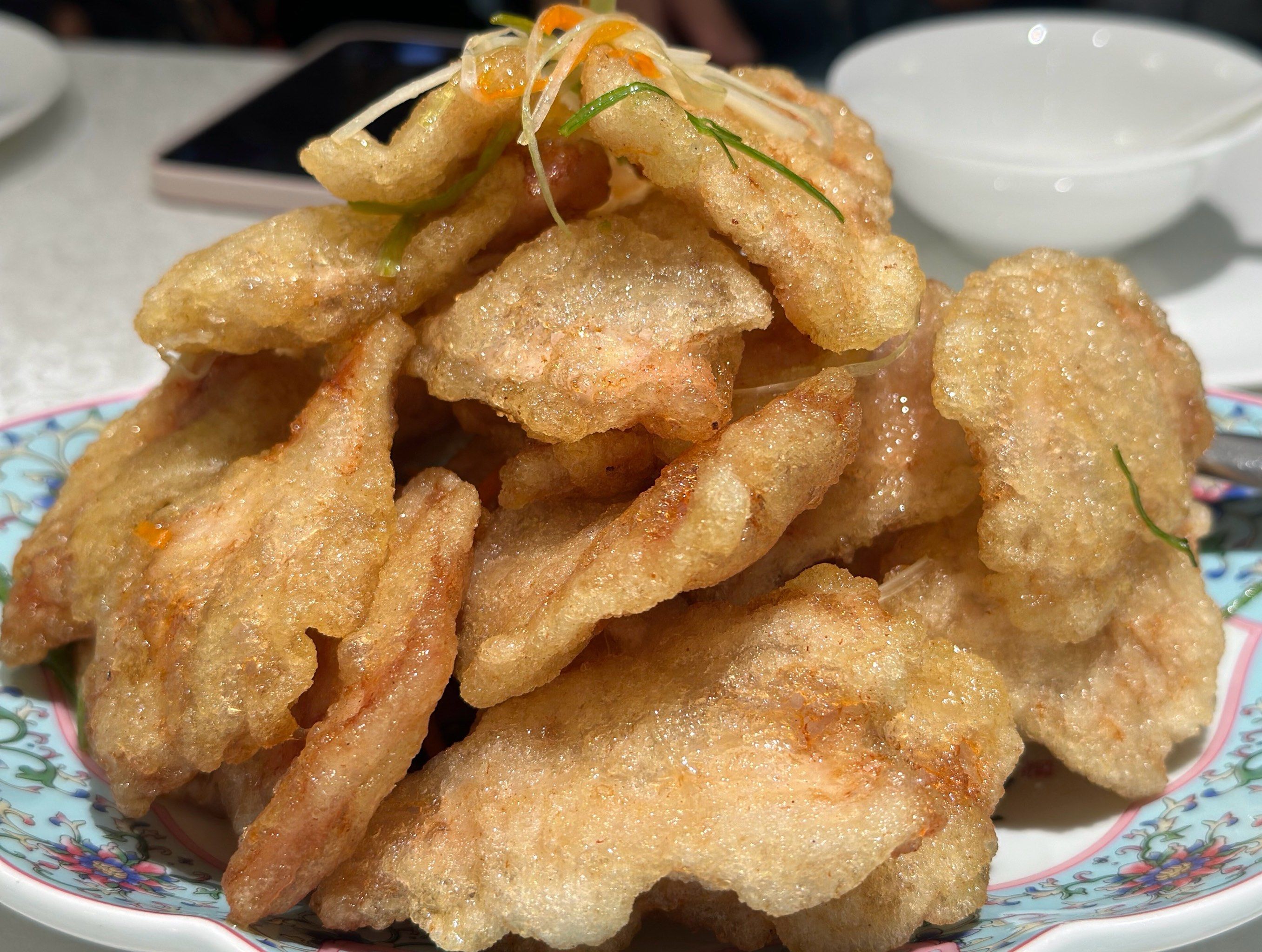 老厨家是郑家第四代传人所开,据说锅包肉是他家所创