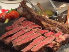 1KG和牛战斧牛排-弦月窗LUNETTE BY AMANDA(复兴路店)