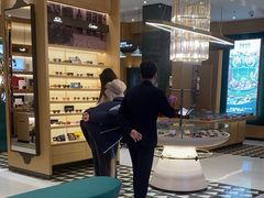 -茂昌眼镜(南京西路店)