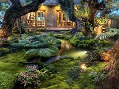 -Chom Cafe and Restaurant