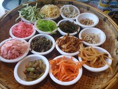 -包整·丝娃娃(一览甲秀楼风景店)