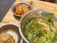 -柳州肥姨妈大骨螺蛳粉(沙河店)
