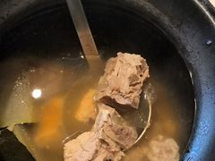 -八府香鸭·啫啫煲(华山路店)