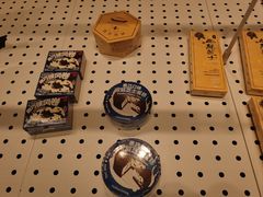 -好利来(上海长宁龙之梦店)