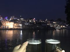 -Lake Shore Hotel & Restaurant