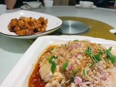 红葱头淋鸡-至潮餐厅精致粤菜·活鲈鱼·走地鸡(珠江新城店)