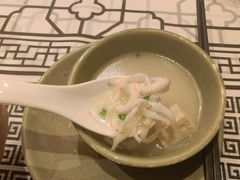 -客家大院·非遗赣南客家菜(郁孤台店)
