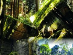 -梭布垭石林景区