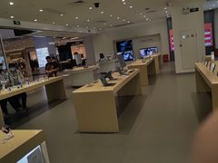 -华为授权体验店(中山公园来福士)