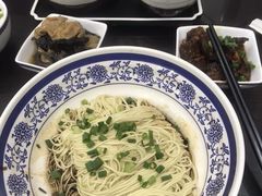 -鸿兴面馆馄饨小笼(稻香店)