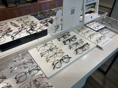 -瑞司视光眼镜·蔡司战略合作眼镜店(新街口店)