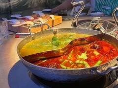 -伴山牛贵州黄牛肉火锅·苗疆非遗艺术餐厅(上海首店)