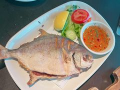 -大头虾越式风味餐厅(光明广场店)