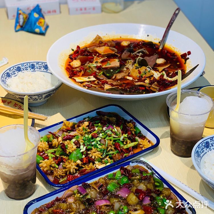 魔都探店 | 快来体验浪漫的大排档~