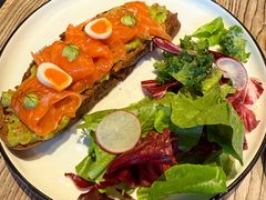 烟熏三文鱼-Common Table · Brunch & Coffee