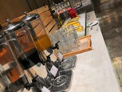 -飨食汇全日制餐厅·昆山皇冠假日酒店(九方店)