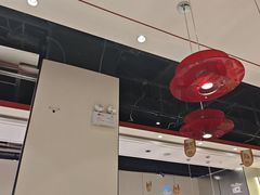 -龍歌自助小火锅(芝罘万达店)
