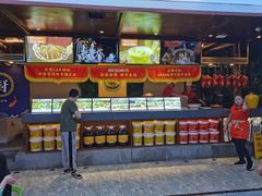 -阿瓦山寨·湘菜现炒·剁椒鱼头王(咸阳总店)